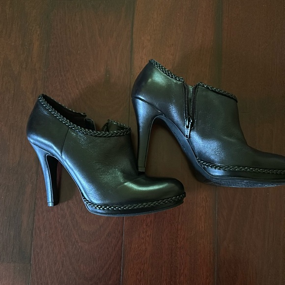 High heels boots, cute and comfortable. All leather. - Picture 2 of 3